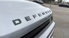 Land Rover Defender 3.0 D200 SE 110 5dr Auto Diesel Estate